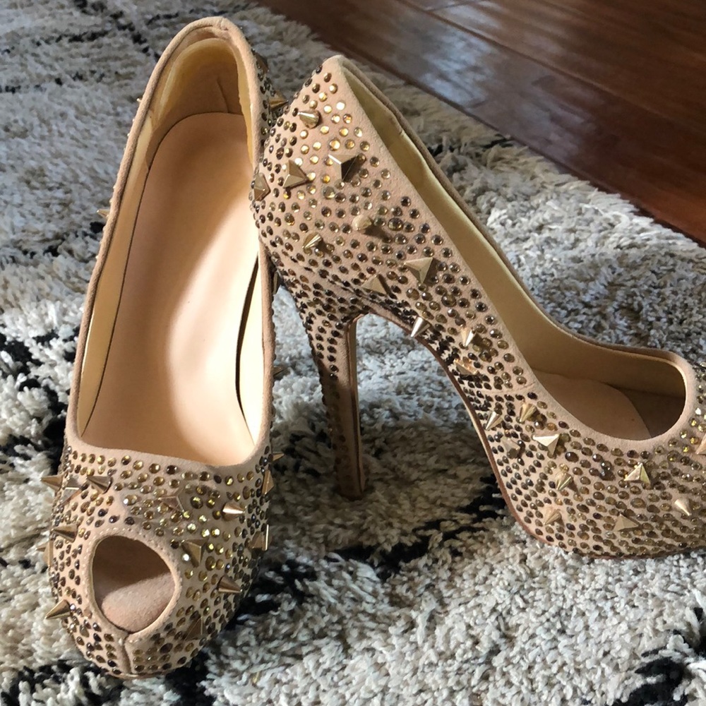 Heels - Picture 5 of 5